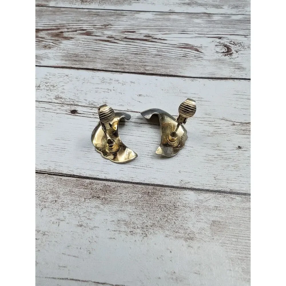Vintage Avon Clip On Earrings - Gold Tone Swish 7/8